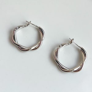 Silver twisted spiral earrings, 925 silver stud earrings with twist, small hoop round earrings classic vintage earrings gift mother