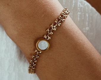 Waterproof bracelet with round shell pendant, golden filigree bracelet with round circle, fine sequin bracelet bridal simple