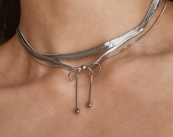 Edelstahl Halskette mit Schleife, silberne Schlangenkette winzigem Anhänger Collier Geschenk Wichtelgeschenk bf Freundschaftskette