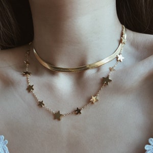 Delicate Star Necklace in Gold Color, Filigree Necklace with Mini Star Pendant, Stainless Steel Jewelry Everyday Layering Choker
