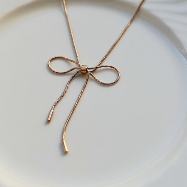Edelstahl Halskette mit Schleife, rosegoldene Seilkette winzigem Anhänger Collier Geschenk Wichtelgeschenk bf Freundschaftskette