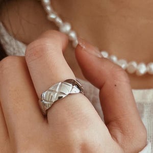 Waterproof diamond cut patterned band ring stainless steel, geometric faceted ring in silver color, 6 mm thick ring stackable