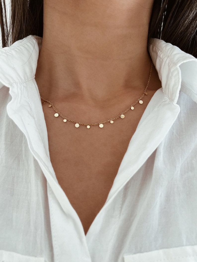 Gouden ketting met kleine plaatjes, fijne delicate ketting met munthanger, 18K verguld roestvrij staal, korte ketting filigraan choker afbeelding 7