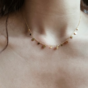 Gouden ketting met kleine plaatjes, fijne delicate ketting met munthanger, 18K verguld roestvrij staal, korte ketting filigraan choker afbeelding 9