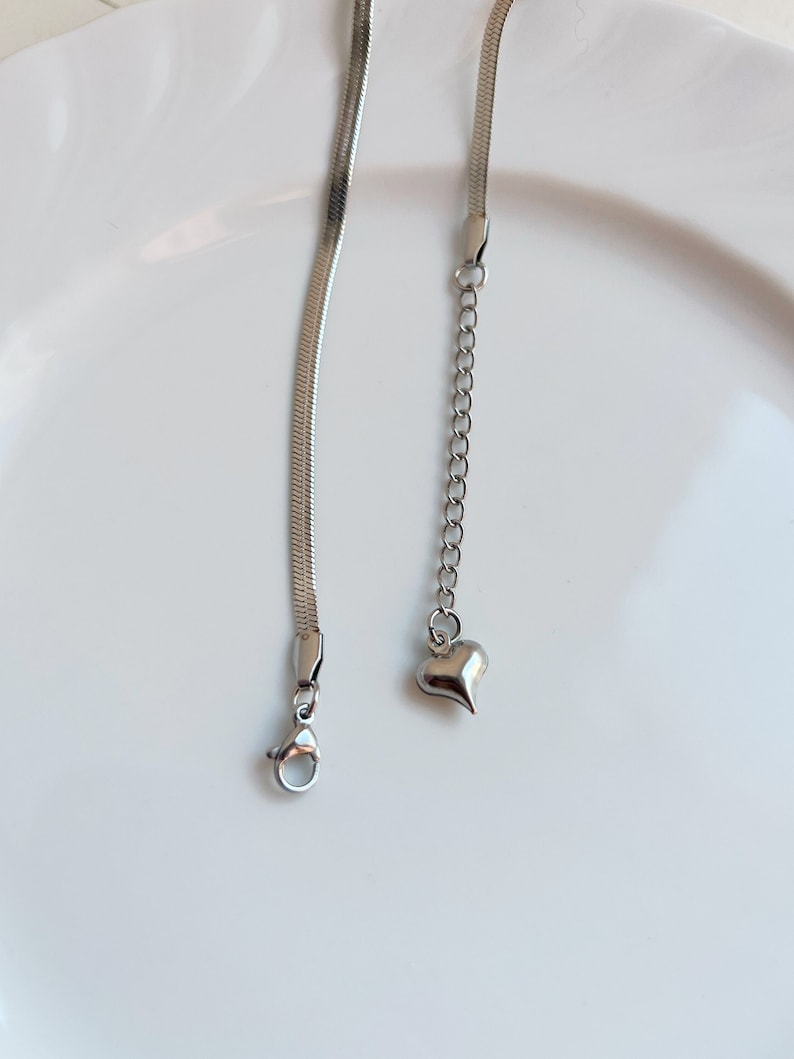 3mm Schlangenkette Silber aus Edelstahl, Schlichte Kette ohne Anhänger, flache Fischgräte Choker Halskette, Minimalistische Gliederkette Bild 9