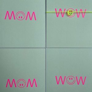 MOM WOW card including smiley (R) bracelet neon yellow | Mother's Day | greeting card | Best Mom | love | Love | Momtobe| baby| Definition | Gift