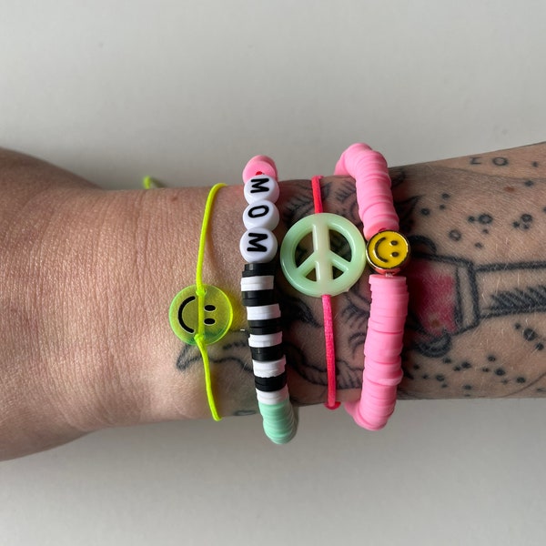 Bracelet MOM | Muttertag | Armband | bunt | happy | Love | Perlen | Katsuki | neon | Ibiza | Boho
