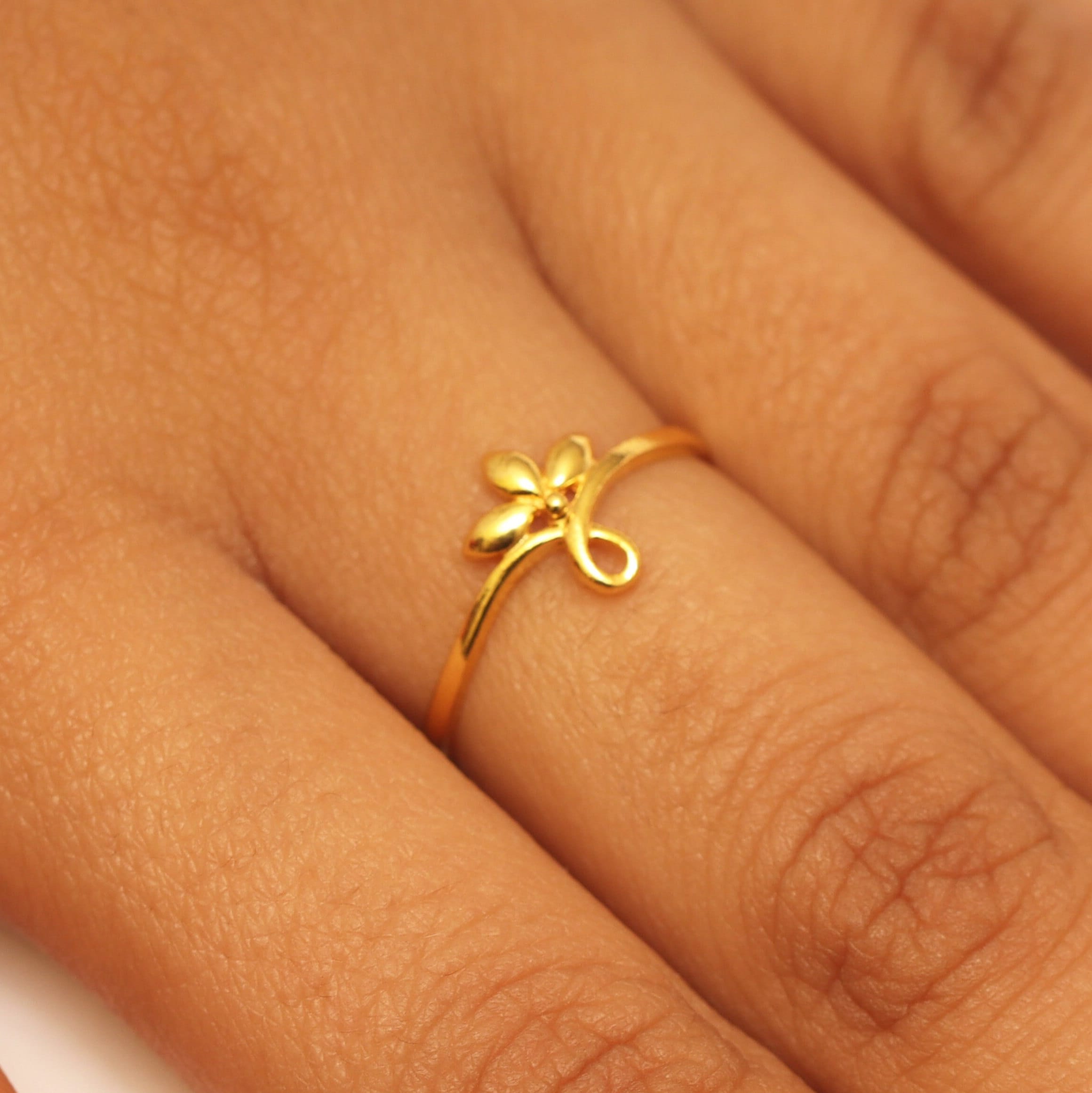 Flower Heart Gold Ring - ₹35,550 Pearlkraft Floral Design Collection