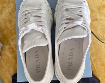 prada trainers size 4