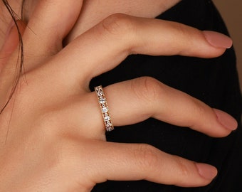 925 Sterling Silver: Stapelbar ring i silver
