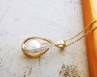 Cage Pendant, A Real Pearl in a Golden Cage, Gold Single Pearl Necklace, Cage Pearl Pendant, Anniversary Gift, White Pearl Pendant