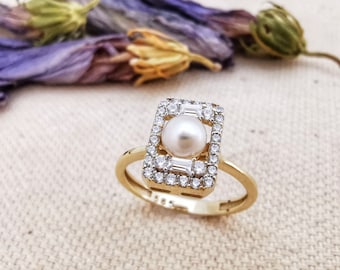 Silver Pearl Ring: Baguette CZ Wedding Ring
