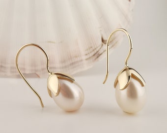 Pearl Tulip Drop Earring, Gold Pearl Jewelry, Gift, Dangling pearl earrings, Handmade vintage pearl Earrings, Teardrop Pearl Earrings