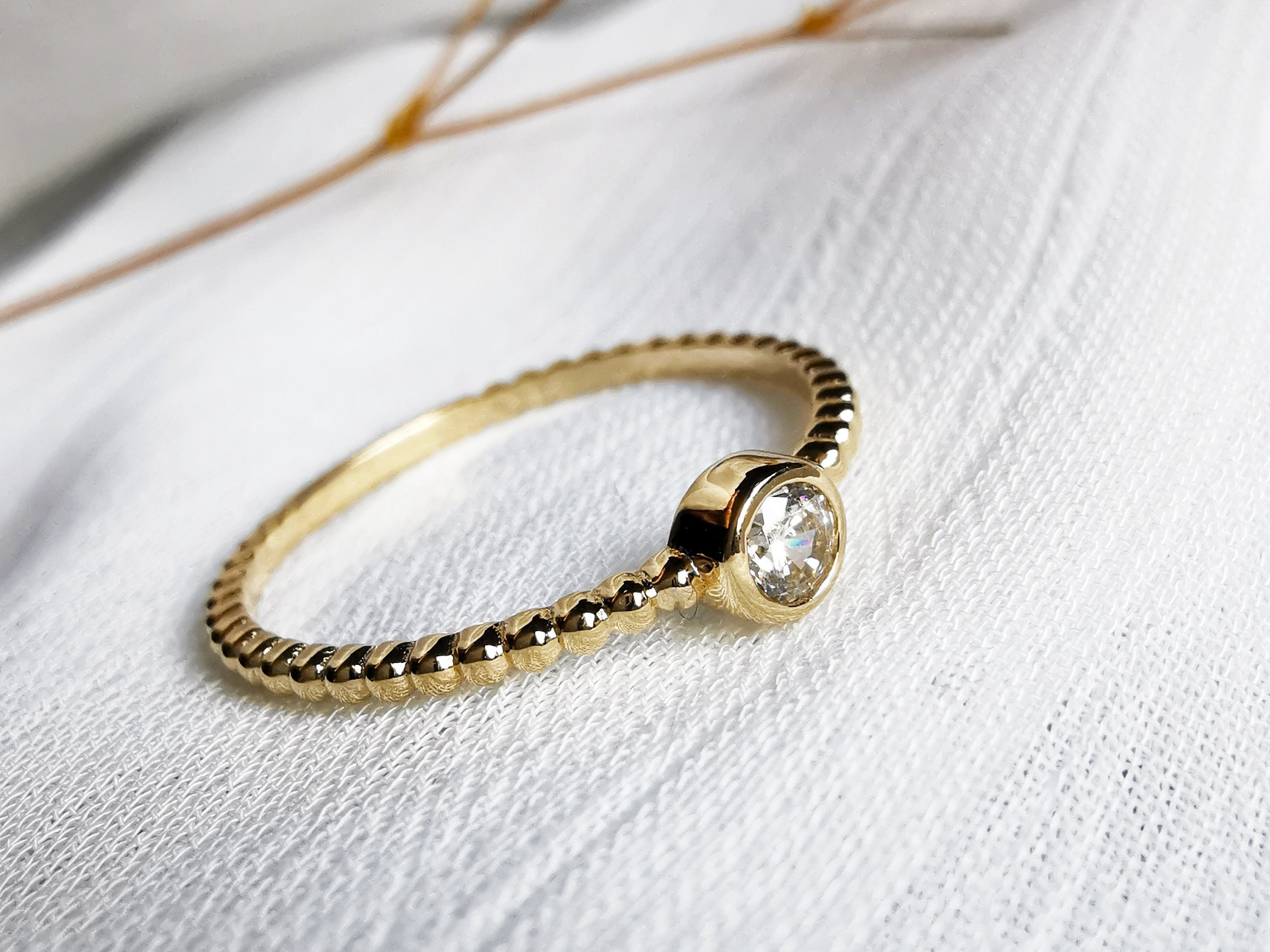 Elegant Solitaire Ring, Diamond Gold ring, Single Stone Gold Ring, Stackable Gold Ring, Wedding Band Ring, Mimimalist Gold Ring, Sweet Ring