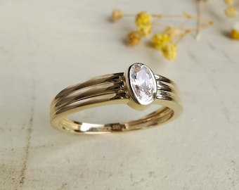 Oval Stone Ring: 14K Gold Victorian Stackable Band