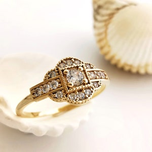 14K Gold Vintage Style Engagement Ring, Dainty Vintage Gold Ring, Multi Stone Elegant Ring, Gold Statement Ring, Thick Gold Chunky Ring,