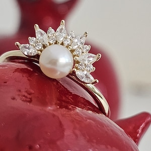 14k Goldperlenring mit Zirkon - Art Deco Fächerdesign
