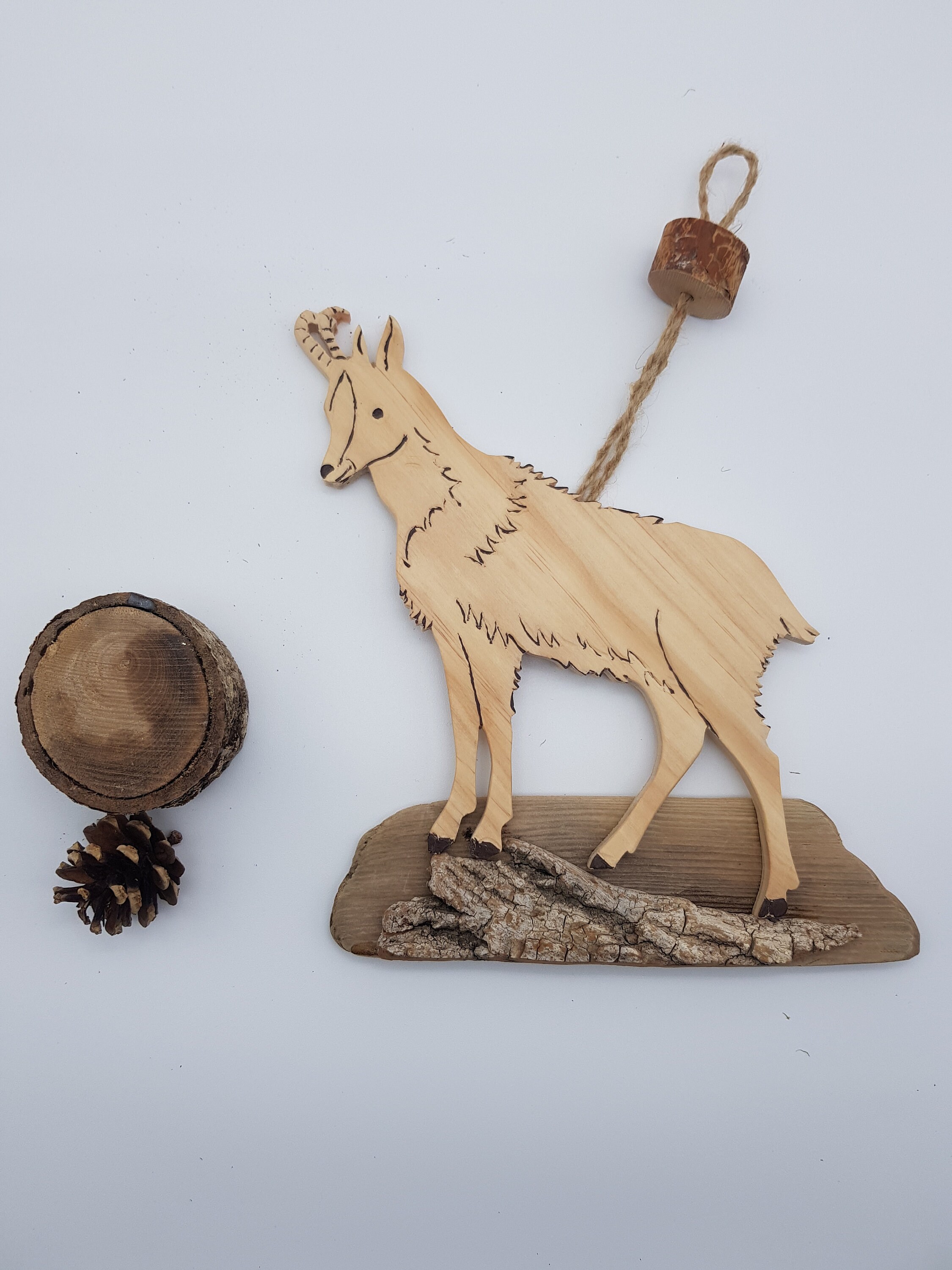 Décoration Murale en Bois Chamois