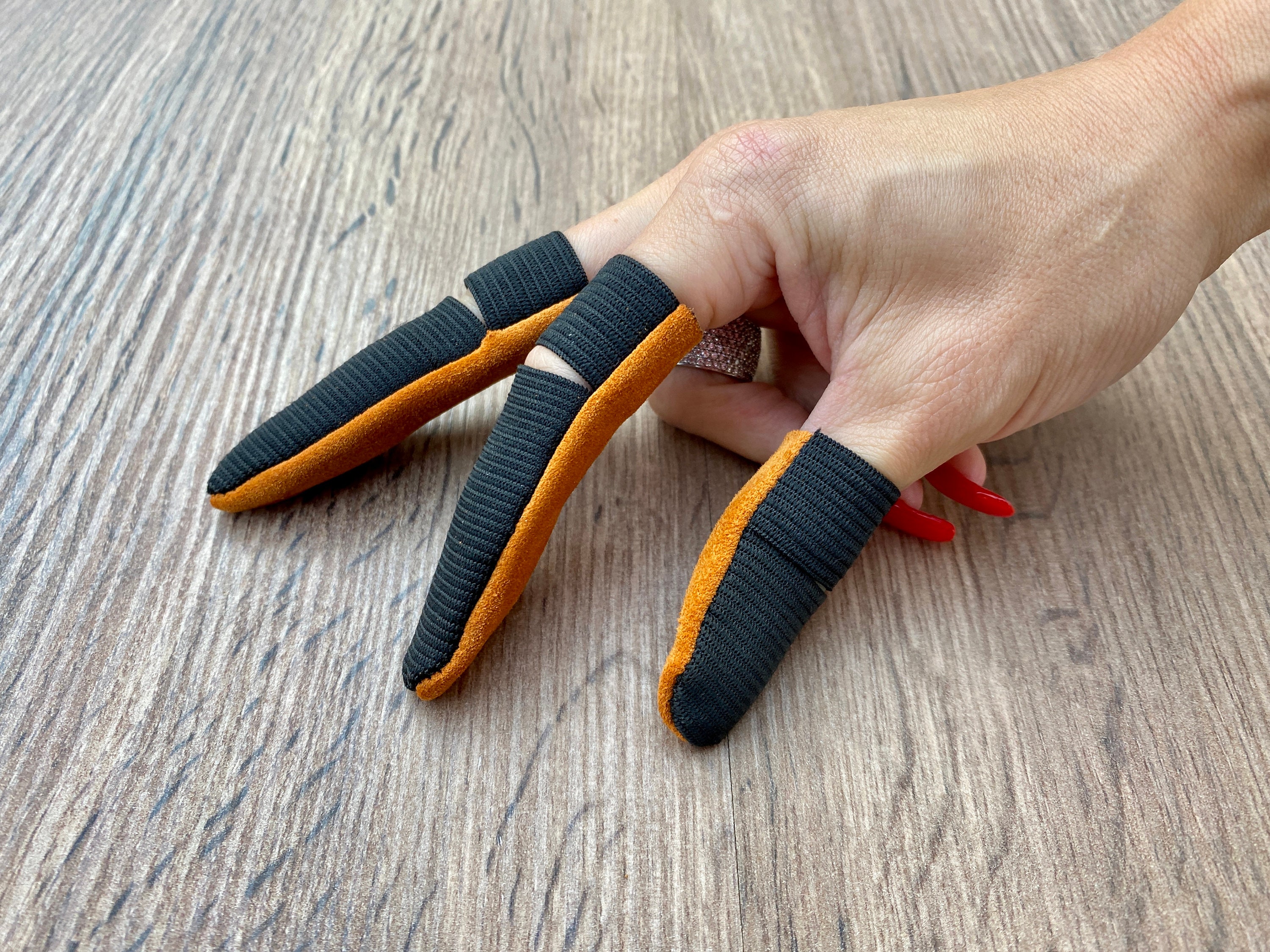 Mgaxyff Sewing Finger Protector,Sewing Thimble,Brass Sewing Fingertip  Thimble Anti‑Slip Finger Protector for Thumb Index Finger