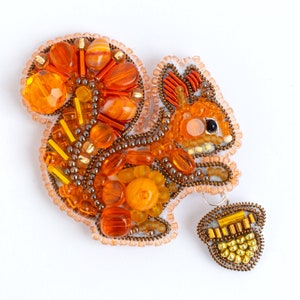 Squirrel Bead embroidery kit. Seed Bead Brooch kit. DIY Craft kit. Beading Kit. Needlework beading. Handmade Jewelry Making Kit