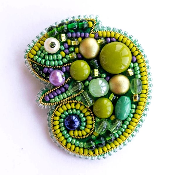 Chameleon Bead embroidery kit. Seed Bead Brooch kit. DIY Craft kit. Lizard Beading Kit. Needlework beading. Handmade Jewelry Making Kit