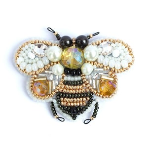 Honey Bee Bead embroidery kit. Seed Bead Brooch kit. DIY Craft kit. Insect Beading Kit. Needlework beading. Handmade Jewelry Making Kit