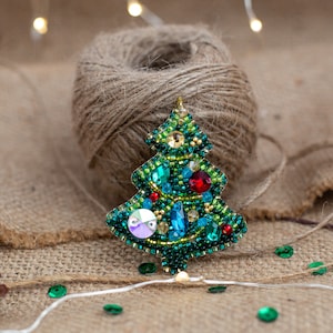 Christmas Tree Bead embroidery kit. Seed Bead Brooch kit. DIY Craft kit. Beading kit. Needlework beading. Handmade Jewelry Making Kit image 5