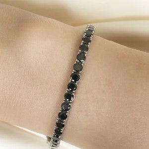 スターリングシルバー製ブラックラボ製オニキステニスブレスレット、シルバー製メンズブラックスクエアジェムストーンテニスブレスレット、925スターリングシルバー製男性へのギフト