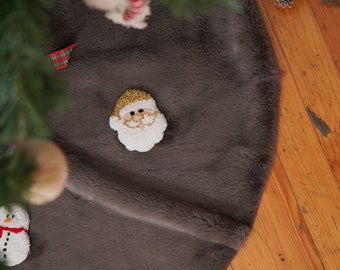 Jupe d’arbre de Noël - Jupe d’arbre en peluche - Jupe d’arbre en fausse fourrure grise - Tapis rond d’arbre de Noël - Décorations d’arbre de Noël - Tapis de fourrure