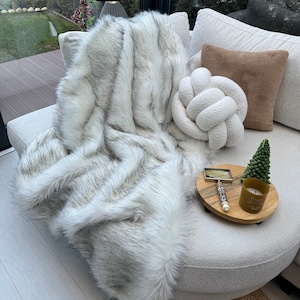 Fox fur blanket - Etsy 日本