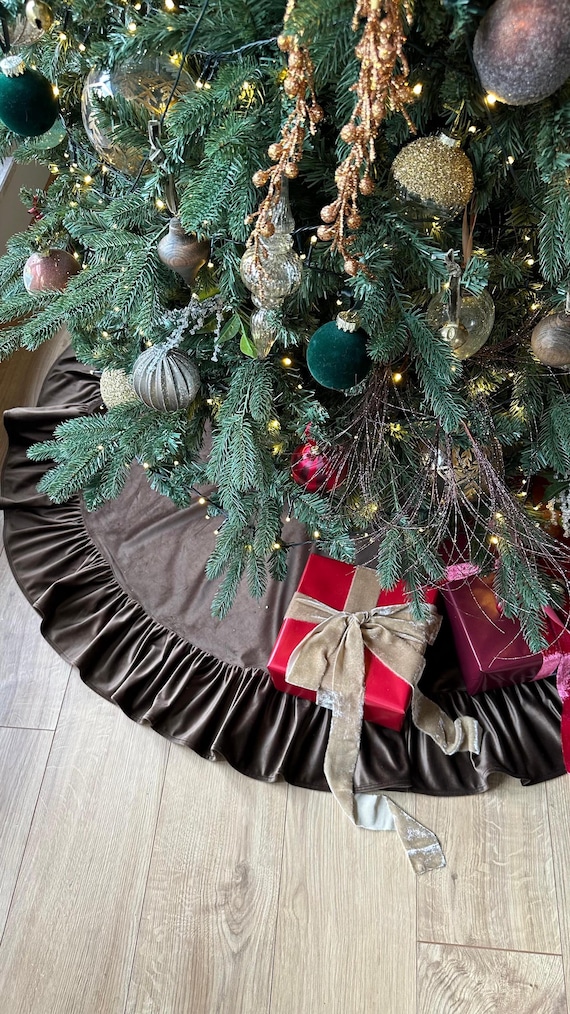 ベルベットのクリスマスツリースカート - フリル付きのエレガントな