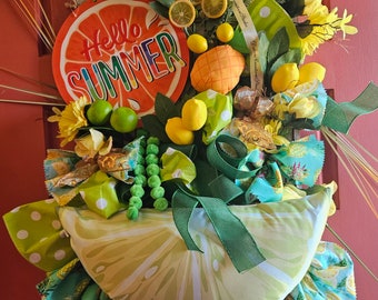 Summer citrus wreath, Summertime door hanger, bright Summer wreath, whimsical Summer wreath, orange door decor, citrus home decor, Summer