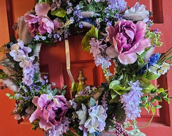 purple floral door wreath, elegant lavender door hanger, purple garden flower wreath, grape colored door wreath, purple home decor, mauve de