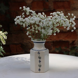 Pequeño jarrón de porcelana cuadrado hecho a mano para flores de primavera decoración perfecta para Pascua imagen 6