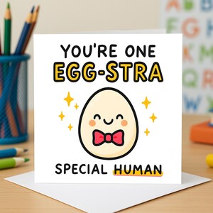 Carte spéciale Eggstra, cartes de voeux drôles d'oeufs, jeu de mots avec humour, compliment mignon, remerciements amusants, sourire nœud papillon, cadeau de cartes de voeux uniques.