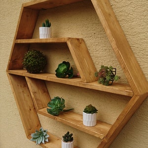 Étagère hexagonale