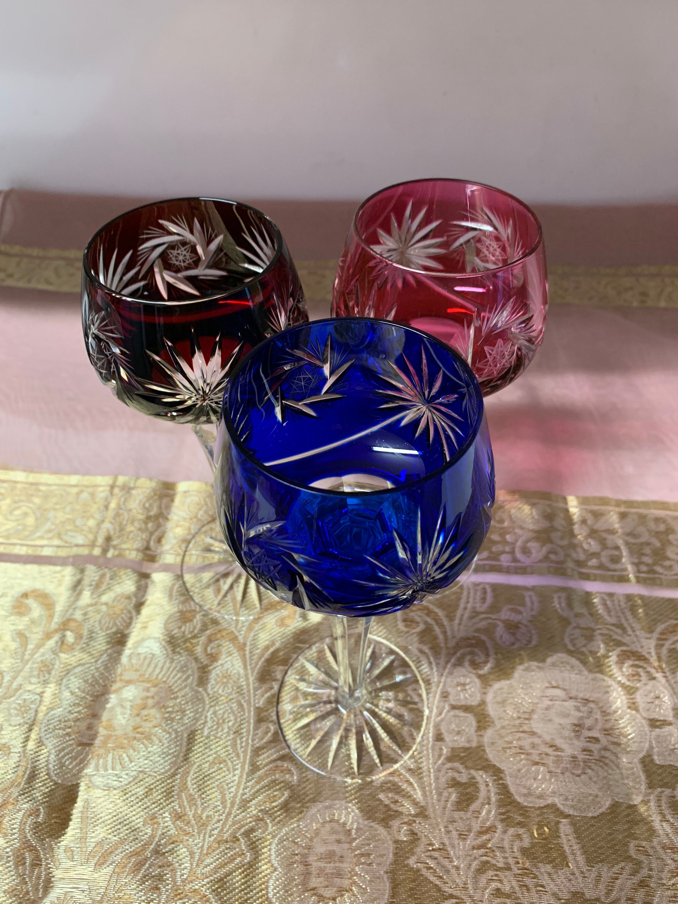 De Beaux Verres en Cristal