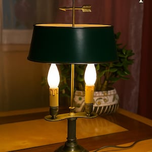 Lampada da scrivania antica francese Boulotte – Stile Impero di fine XIX secolo – Paralume in tole verde e ottone