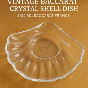 Vintage Baccarat Crystal Shell Dish – Signed &quot;Baccarat France&quot; – Mid-Century Modern Vide-Poche or Ashtray – Clear Cut Glass France