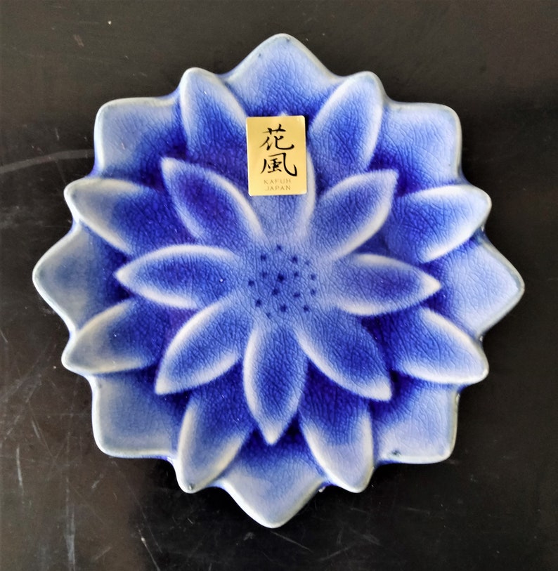 LOTUS Theme Famous Kafuh JAPAN Porcelain Plate, Hand Painted, Shaded