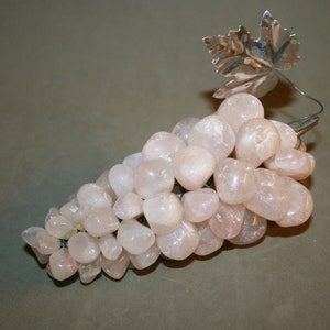 Bunch of grapes in rose quartz -Vintage Bunch of grapes natural rose, Made in Italy, Gift Idea