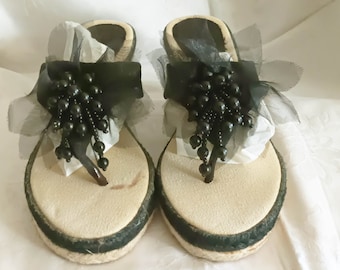 Flip-flop Vintage, black glass pearls and tulle -two-tone beige and black - high heel - women's shoes