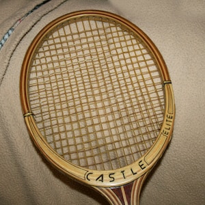 CASTLE Elite tennis racket - Made in Italy - fine Italian racket - movie props - Vintage 70s