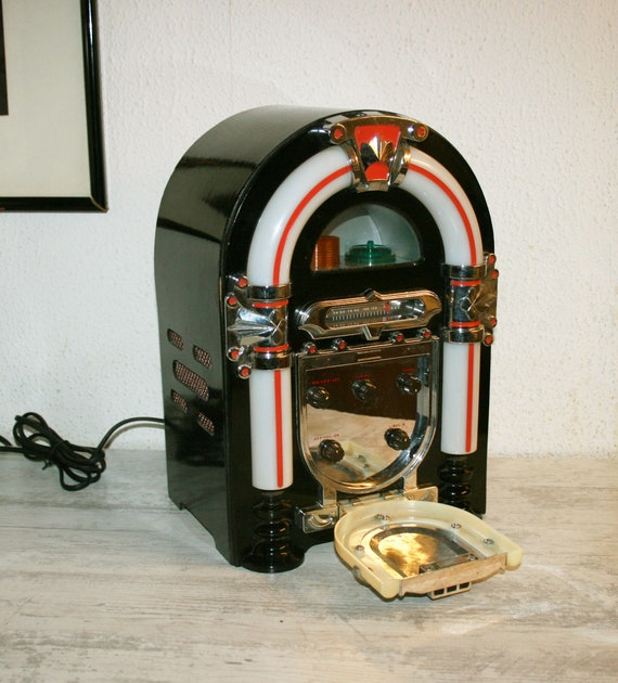 Collectors Edition, Cassette Player, Mini Jukebox, Lights Up, Vintage, Memories, Diner, Music, Prop/decor, Lamp Lighting, Gift for Her - Etsy Collectors Edition, Cassette Player, Mini Jukebox, Lights Up, Vintage, Memories, Diner, Music, Prop/decor, Lamp Lighting, Gift for Her - Etsy