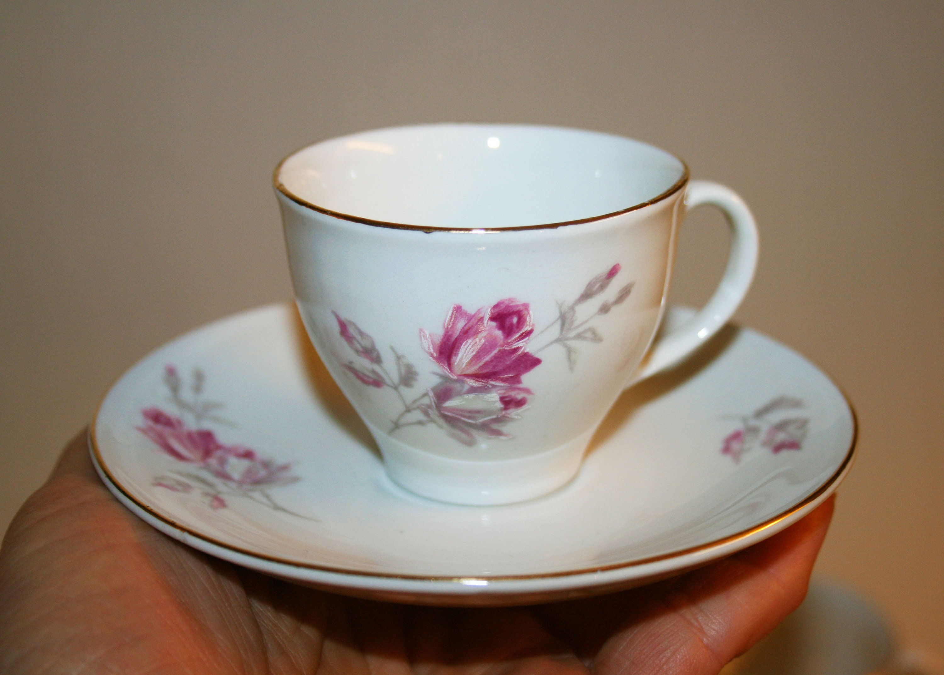 Richard Ginori Flat Demitasse Espresso Cup Fine China Collection of Four.  Made In Italy.