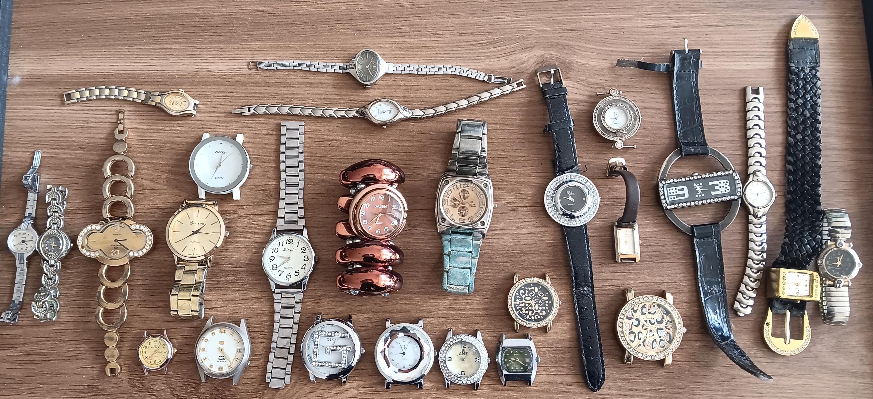 Lot Watches, 30 Watches, for Repair or Parts, Wind Up  display picture 2