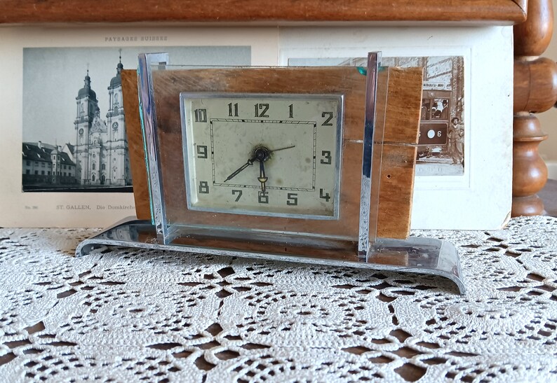 Vintage Desk Mantel Shelf Clock, Alarm Clock, Art Deco, Wind up Clock