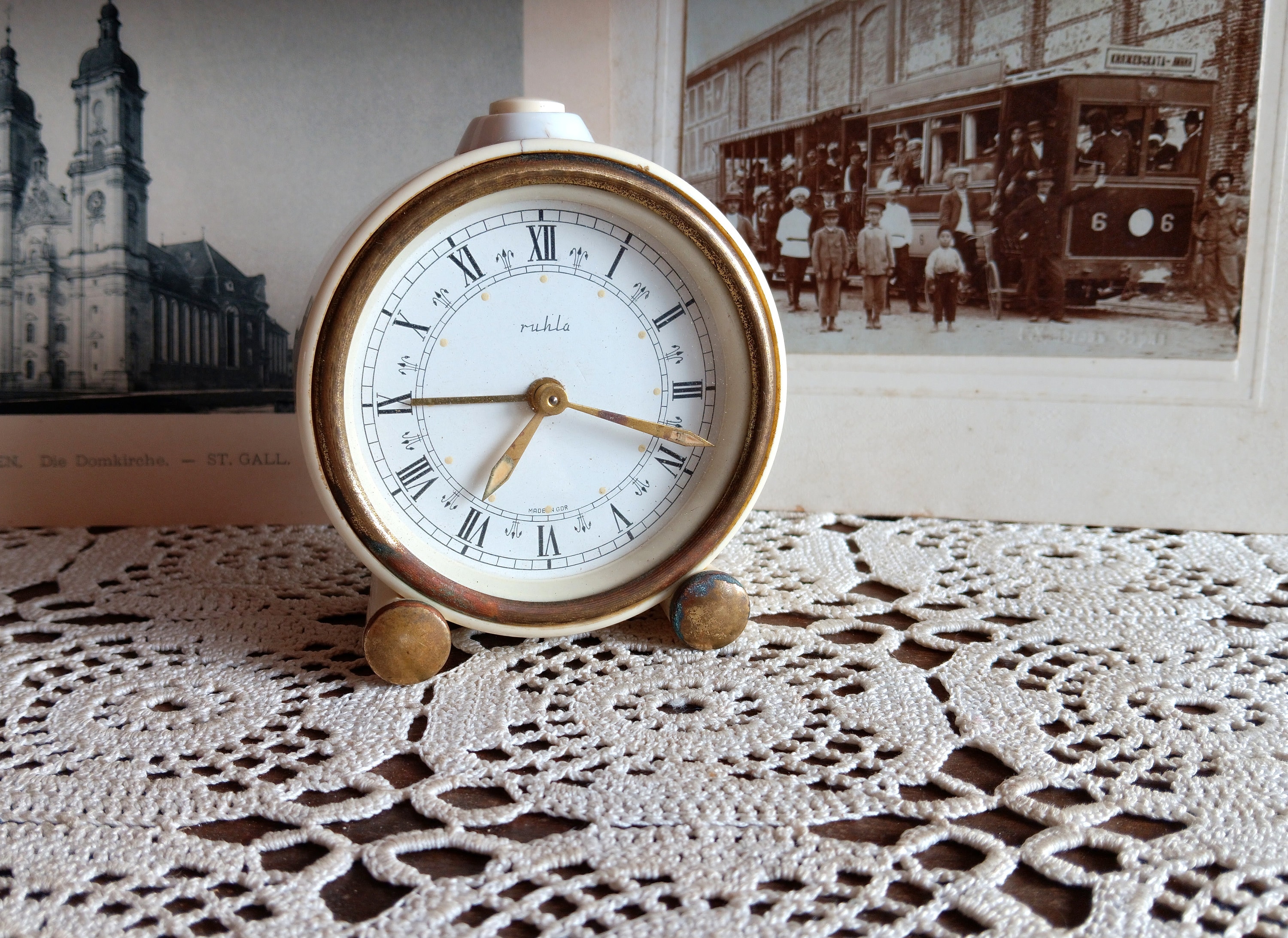 希少！稼動品　東ドイツ　ruhla 置き時計　目覚まし　アンティーク　GDR 希少！稼動品 東ドイツ ruhla 置き時計 目覚まし アンティーク GDR