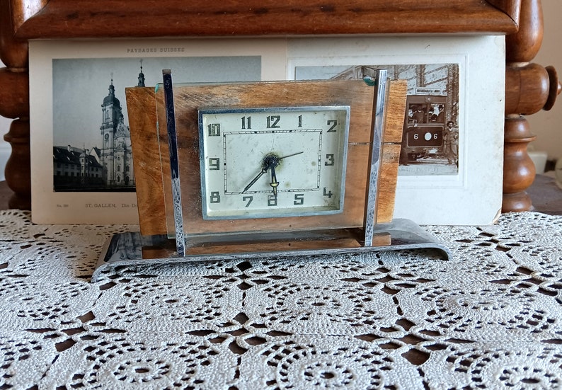 Vintage Desk Mantel Shelf Clock, Alarm Clock, Art Deco, Wind up Clock