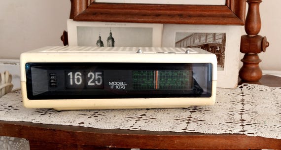 Vintage Réveil de Voyage EUROPA 2 Jewels Mécanique Germany Fonctionnel Années 70